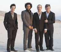 Top những bài hát hay nhất của Crowded House