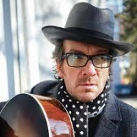 Top những bài hát hay nhất của Elvis Costello