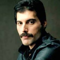 Top những bài hát hay nhất của Freddie Mercury