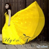 Ánh Trăng Vàng Cô Đơn - Uyên Trang