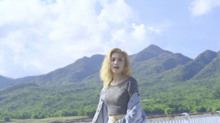 Sao Không Tìm Em - Trần Hoàng Yến