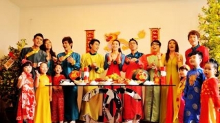 Xuân Hạnh Phúc - Hồ Ngọc Hà, Various Artists 1