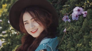 Tìm Một Nửa Cô Đơn - Hòa Minzy