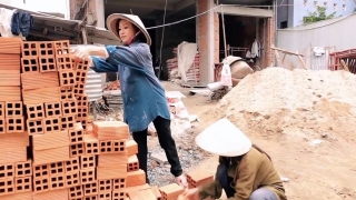 Phận Đời Công Nhân - Hoàng Châu