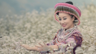 Từ Trên Đỉnh Núi - Giàng Hoa