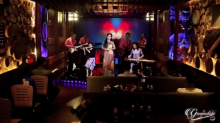 Trộm Nhìn Nhau - Hạnh Nguyên