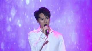 Em Yêu (Live) - Rocker Nguyễn