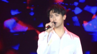 Eyes Nose Lips (Live) - Rocker Nguyễn