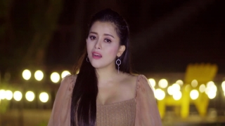 Phố Đêm - Hồng Quyên