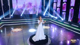 Giữa Mạc Tư Khoa Nghe Câu Hò Nghệ Tĩnh - Hồng Hạnh Bolero