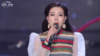 Ai Khổ Vì Ai - Châu Giang