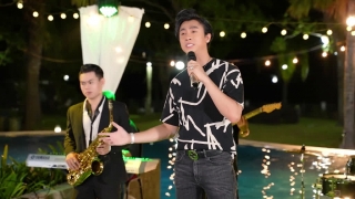 Xin Làm Người Xa Lạ - Hồ Việt Trung