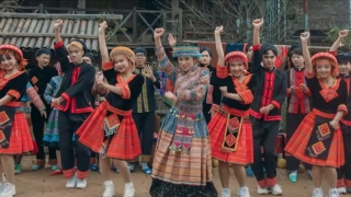 Lung Lay (Mùa Hồng Chín P1) - Victoria Nguyễn