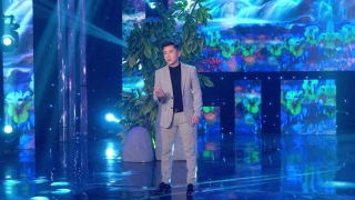 Chuyện Loài Hoa Dang Dở - Hoàng Minh Viễn