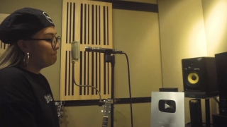 Rạng Ngời Vẻ Đẹp Không Tuổi (Lyric) - Huỳnh Tú