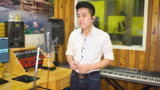 Trộm Nhìn Nhau - Mai Trần Lâm