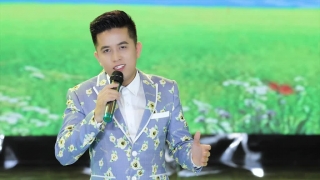 Đưa Em Vào Hạ - Mai Trần Lâm