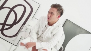 Không Ngăn Được Lý Trí - Phạm Trưởng