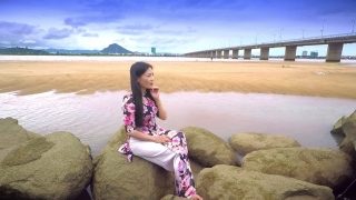 Dòng Sông Ba Quê Mình - Thiều Thu Sa