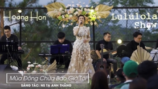 Mùa Đông Chưa Bao Giờ Tới (Live) - Uyên Linh