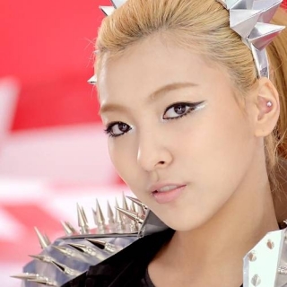 Luna (f(x))