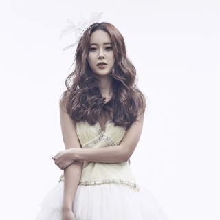 Baek Ji Young