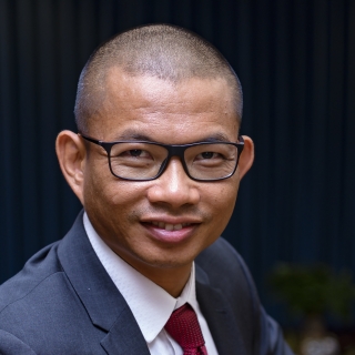 #10. Chỉ nhờ 1 câu hỏi marketing mà thương hiệu giày hồi sinh  - Gã Ăn Mày Giàu Có